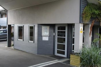 Aveda Motor Lodge