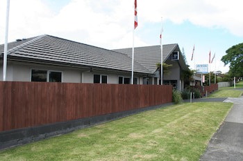 Aveda Motor Lodge