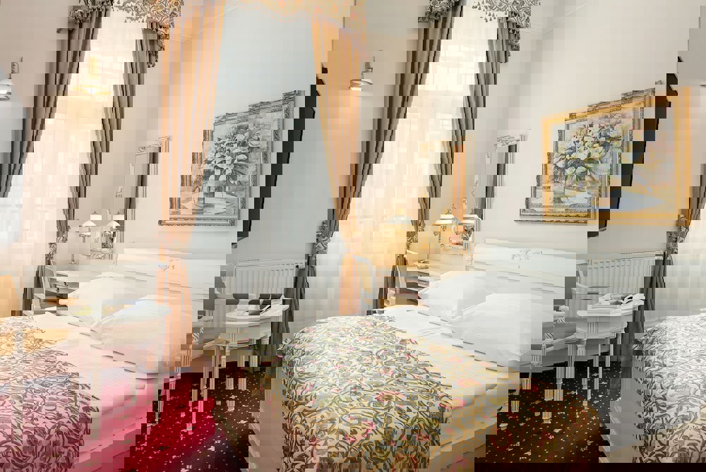 Alqush Downtown Hotel