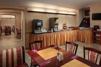 Alqush Downtown Hotel