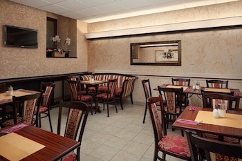 Alqush Downtown Hotel