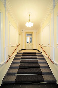 Alqush Downtown Hotel
