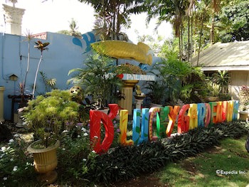 D' Lucky Garden Inn
