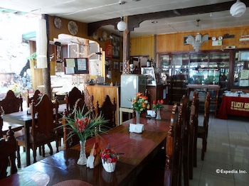 D' Lucky Garden Inn