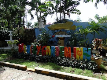 D' Lucky Garden Inn