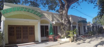 D' Lucky Garden Inn