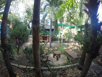 D' Lucky Garden Inn