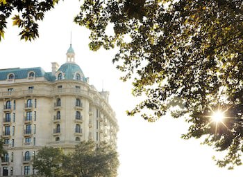 Four Seasons Hotel Baku