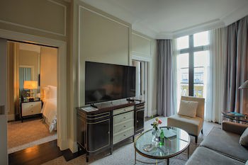 Four Seasons Hotel Baku