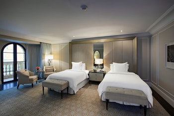Four Seasons Hotel Baku