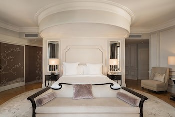 Four Seasons Hotel Baku