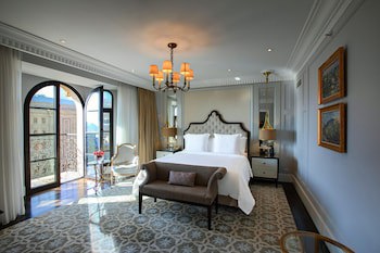 Four Seasons Hotel Baku