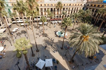 Do Placa Reial Powered By Sonder