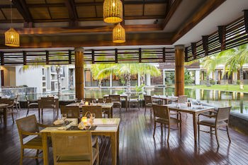 Crystals Beach Resort Belle Mare, A Member Of Radisson Individuals