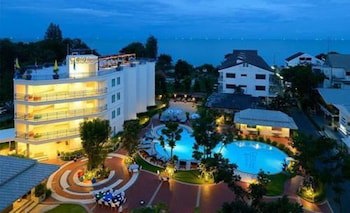 Cera Resort Chaam