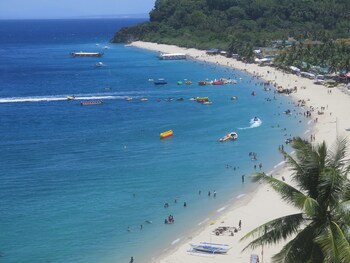 Badladz Beach And Dive Resort