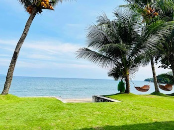 Badladz Beach And Dive Resort