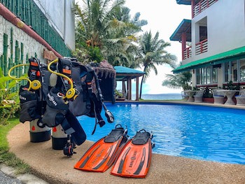 Badladz Beach And Dive Resort