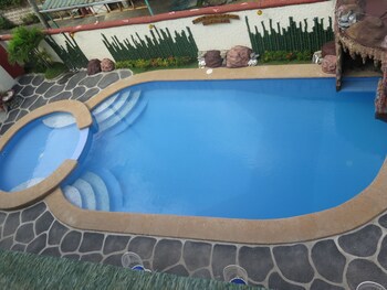 Badladz Beach And Dive Resort