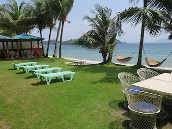 Badladz Beach And Dive Resort