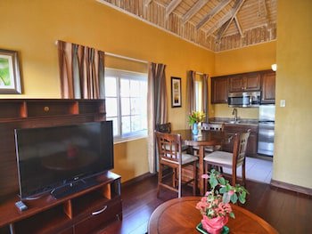 Tropical Lagoon Resort