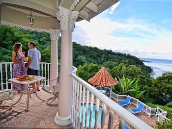 Tropical Lagoon Resort