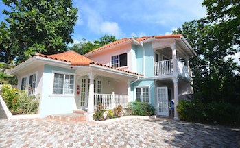 Tropical Lagoon Resort
