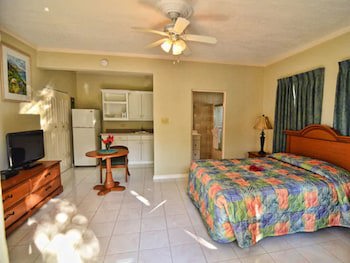Tropical Lagoon Resort