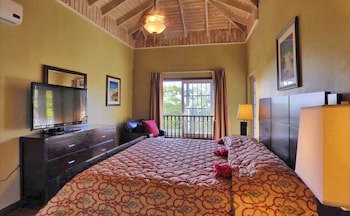 Tropical Lagoon Resort