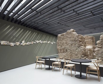 Caro Hotel