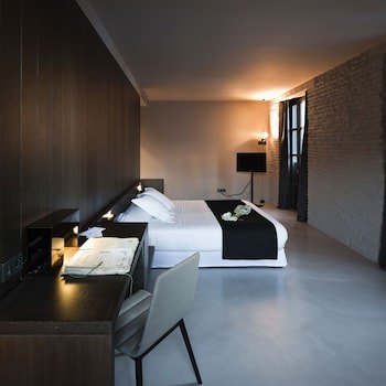 Caro Hotel