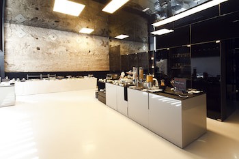Caro Hotel