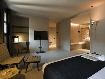 Caro Hotel