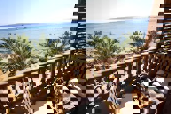 The Breakers Diving & Surfing Lodge