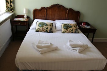 Falcon Hotel