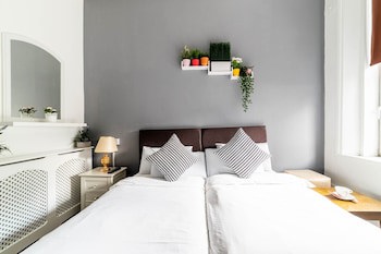 Book A Bed Hostel (Adults Only)