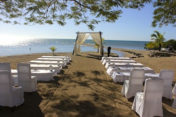 Volivoli Beach