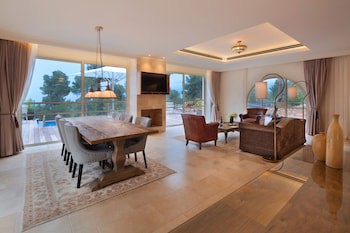 Bayit Bagalil Boutique By Herbert Samuel