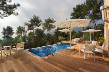 Bayit Bagalil Boutique By Herbert Samuel