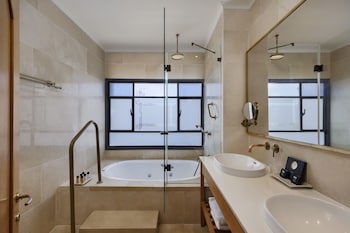 Bayit Bagalil Boutique By Herbert Samuel