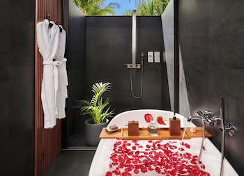 Palm Hotel And Spa