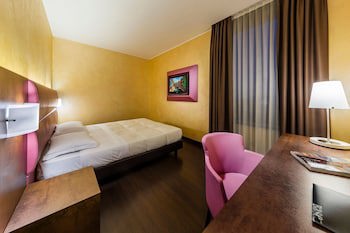 Base Hotel fotoğrafı