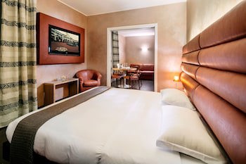 Base Hotel fotoğrafı