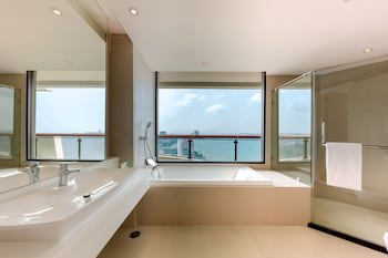 Cape Dara Resort