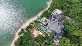 Cape Dara Resort