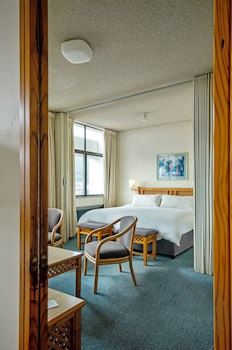 Gardens Centre Holiday Apartments
