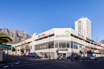Gardens Centre Holiday Apartments