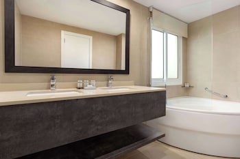Wyndham Residences Golf Del Sur