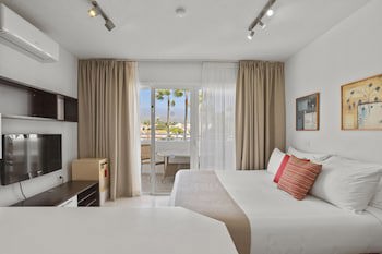 Wyndham Residences Golf Del Sur