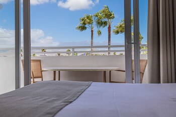Wyndham Residences Golf Del Sur